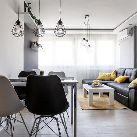 Park Apartment Нови Сад Екстериор снимка